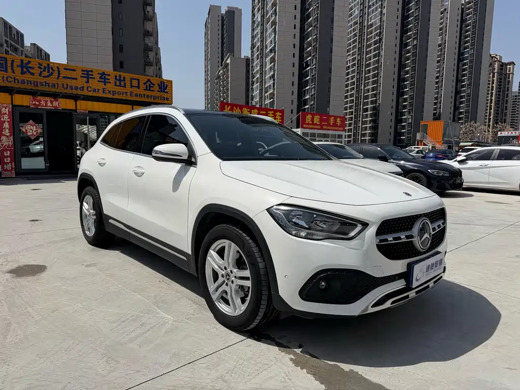 Mercedes-Benz GLA 2021