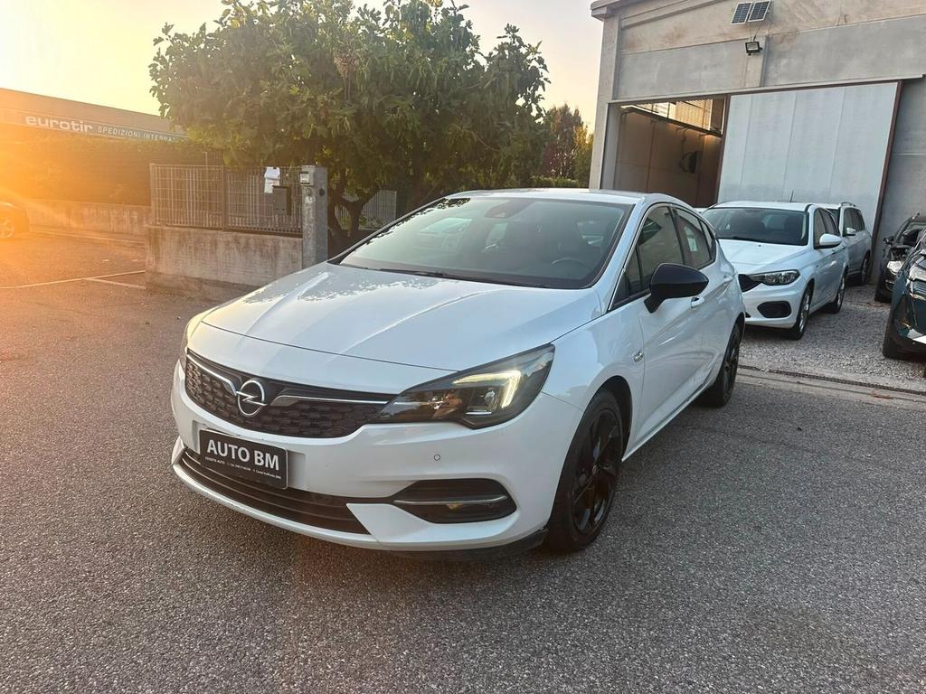 Opel Astra 2021