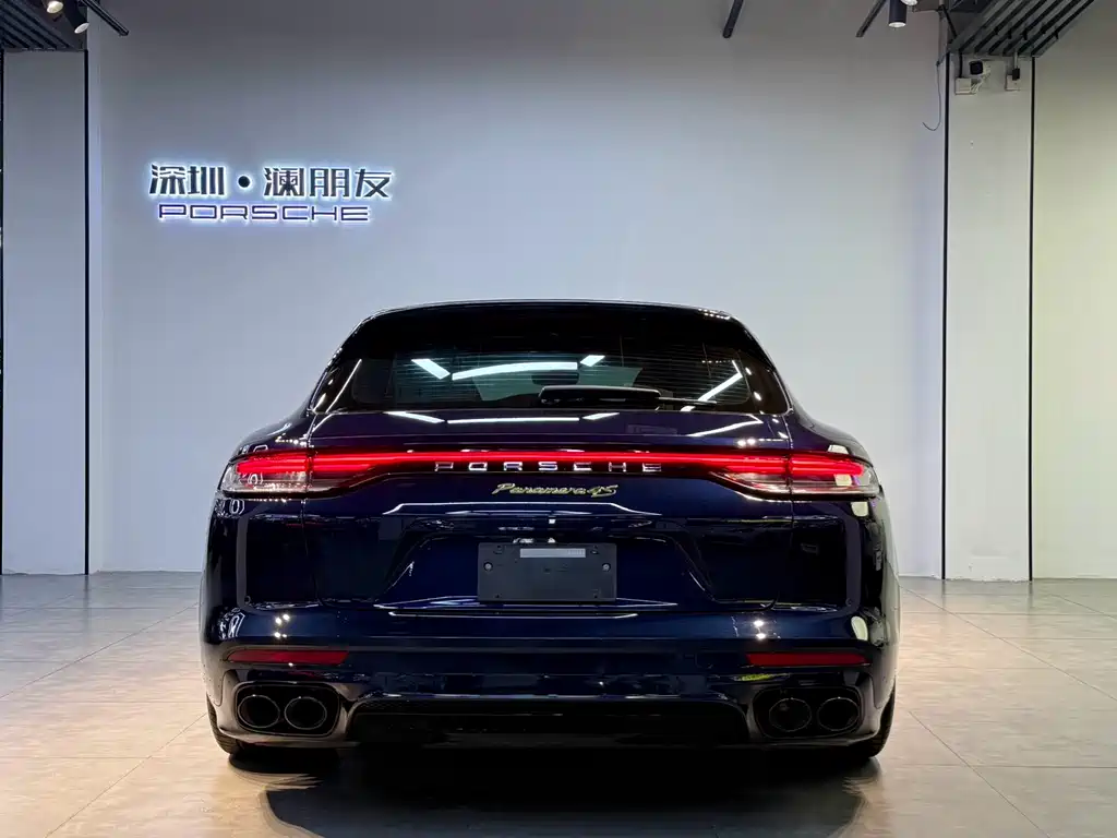 Porsche Panamera 2022
