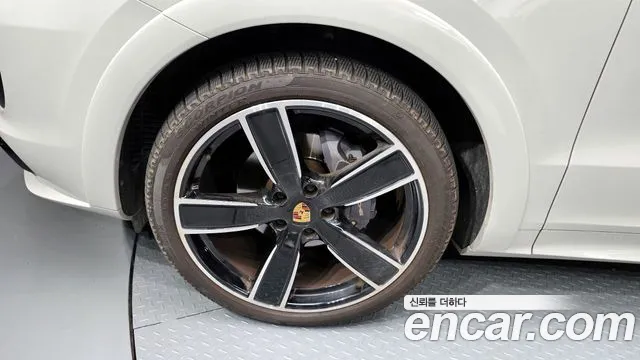 Porsche Cayenne 2022