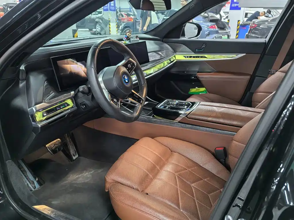 BMW i7 2023
