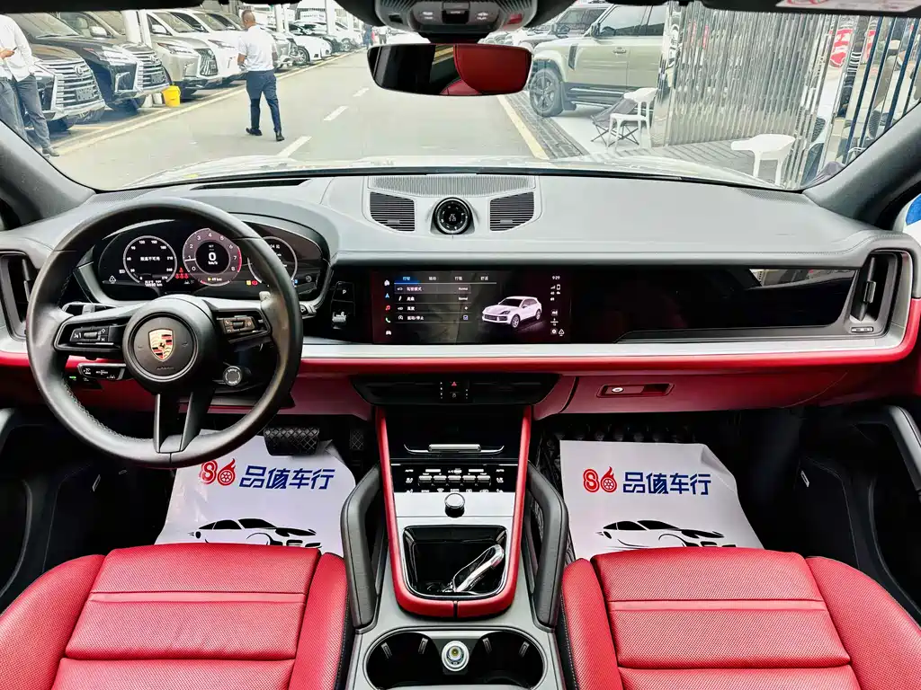Porsche Cayenne 2024