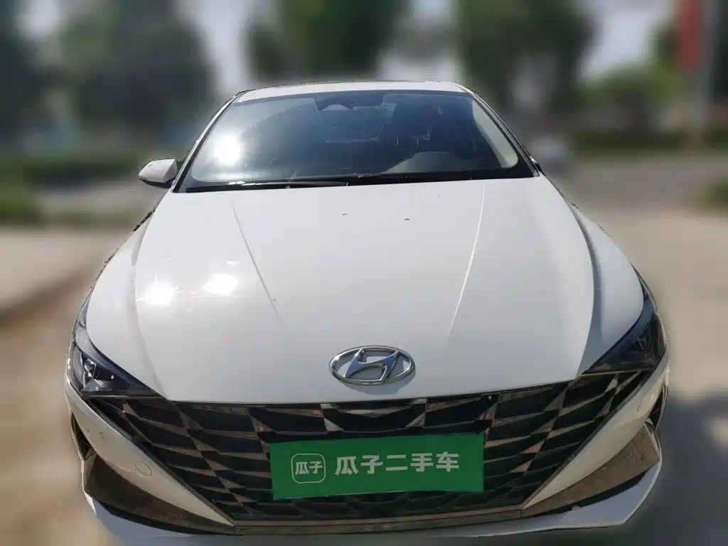 Hyundai Elantra 2022