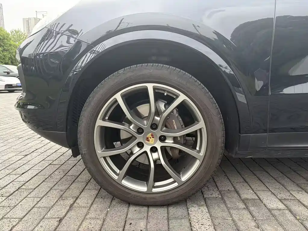Porsche Cayenne 2022