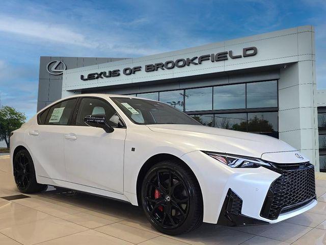 Lexus IS 2026