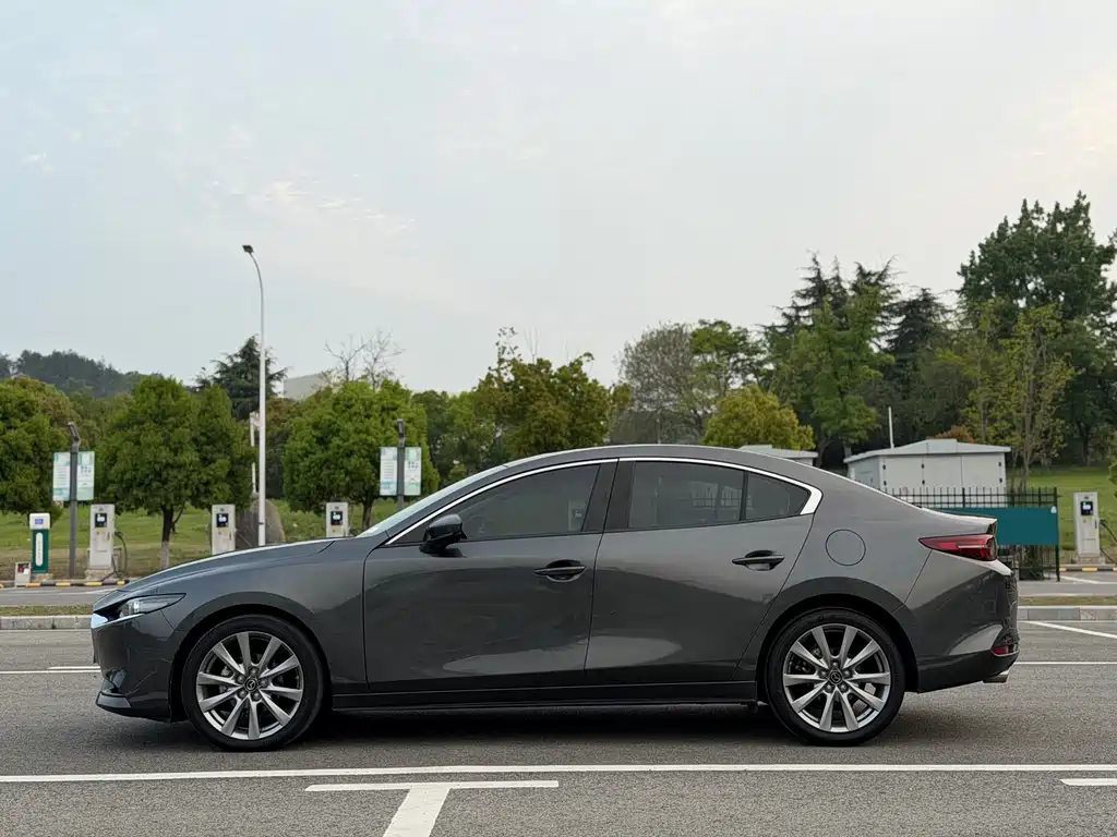 Mazda 3 2021