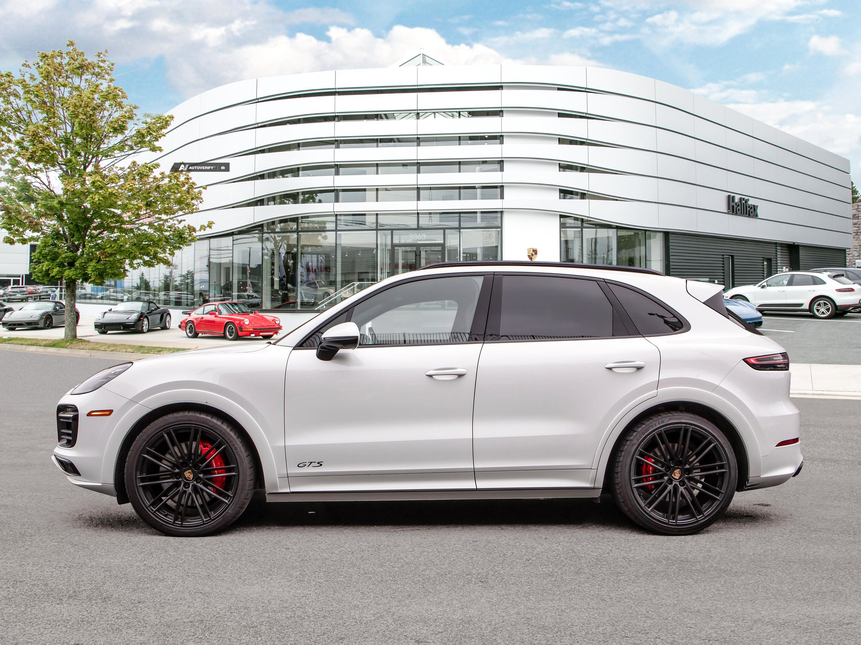 Porsche Cayenne 2021