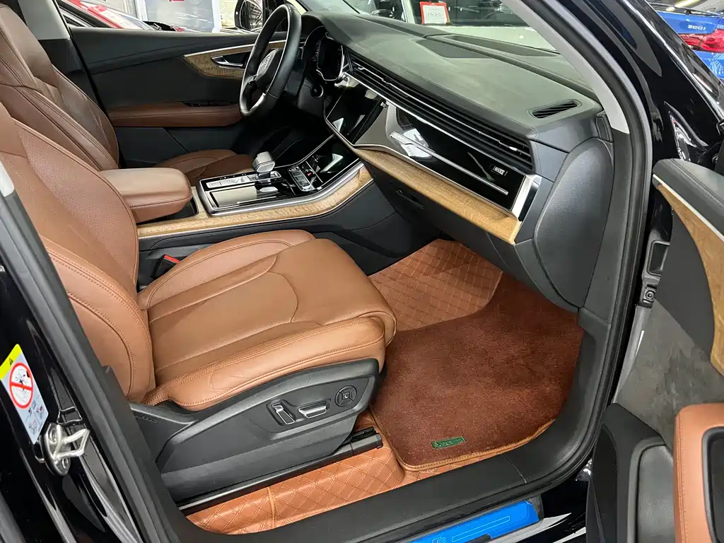 Audi Q7 2021