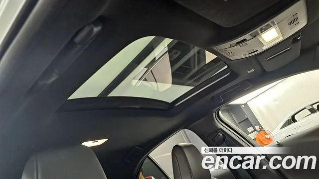Lexus UX 2022