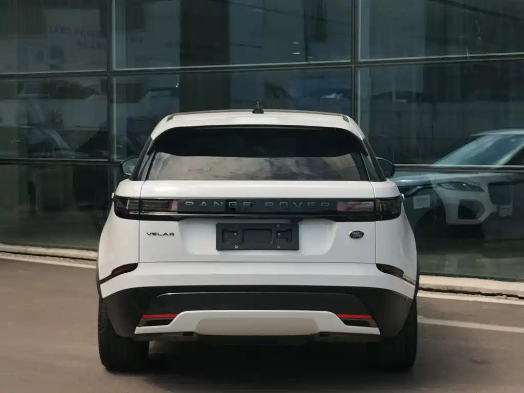 Land Rover Range Rover Velar 2025