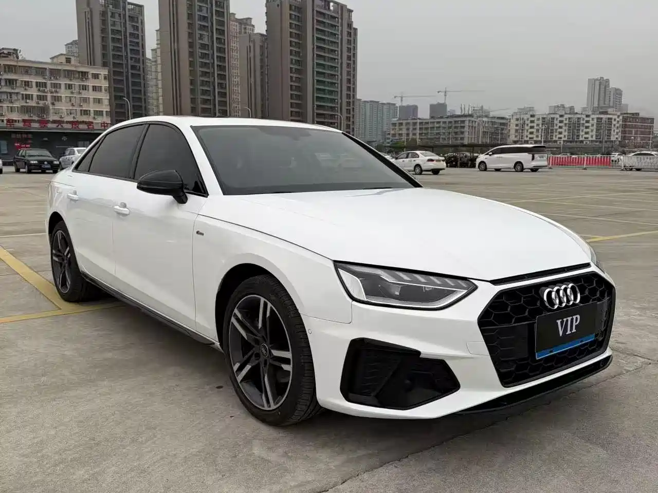 Audi A4 2023