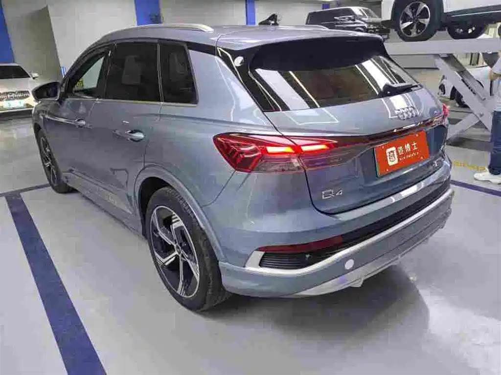 Audi Q4 e-tron 2023