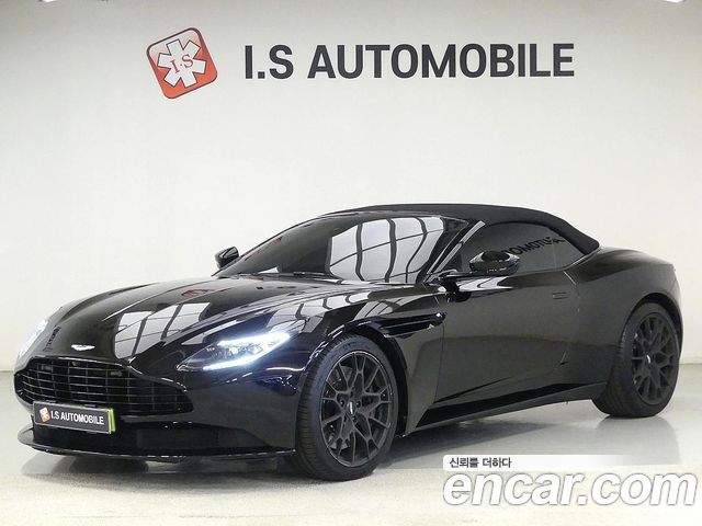 Aston Martin DB11 2022