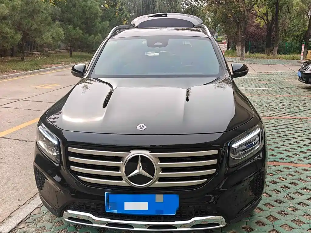 Mercedes-Benz GLB 2024