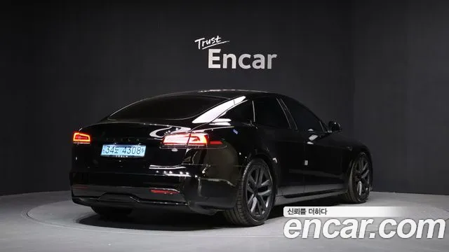 Tesla Model S 2023