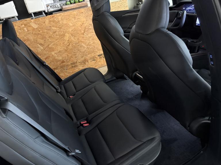 Tesla Model X 2022