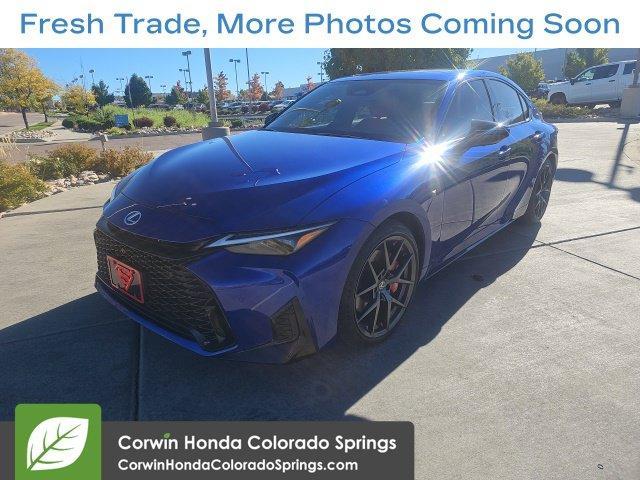 Lexus IS 2026