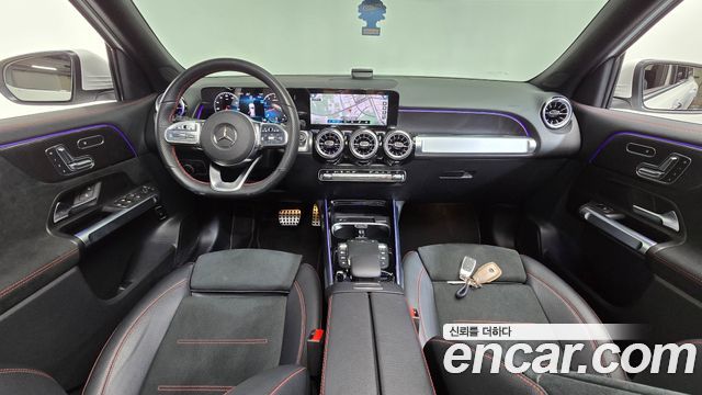Mercedes-Benz GLB 2023