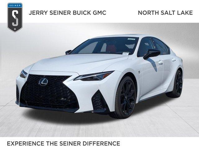 Lexus IS 2025
