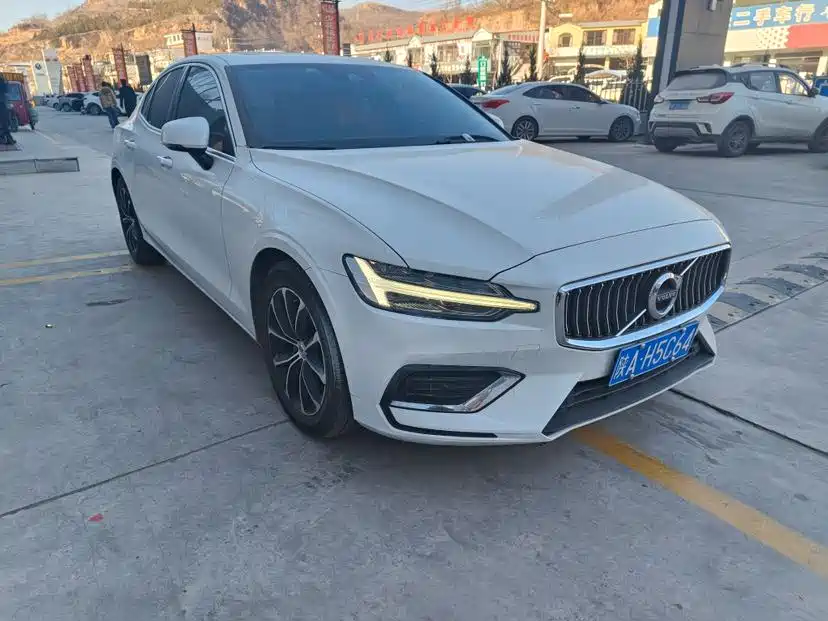 Volvo S60 2021