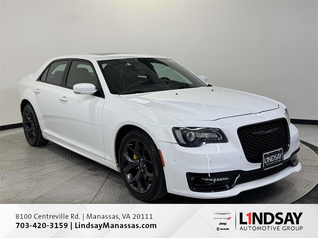 Chrysler 300 2022
