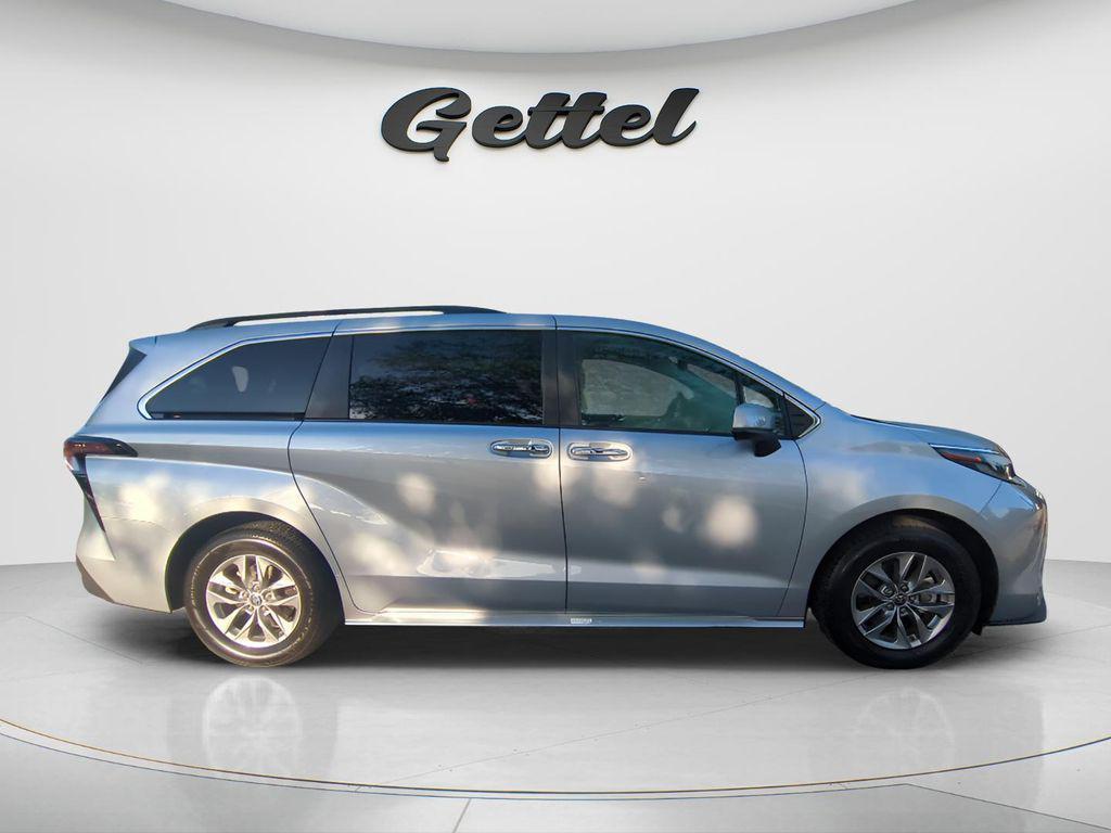 Toyota Sienna 2024