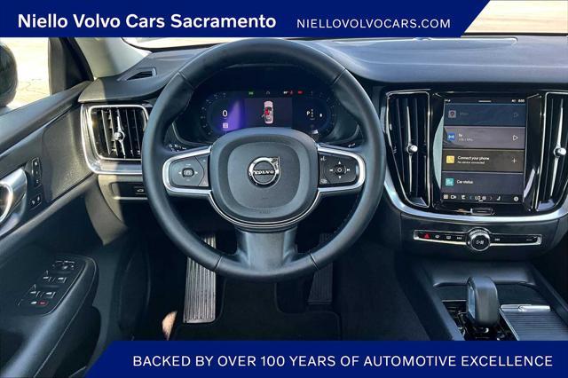 Volvo S60 2025