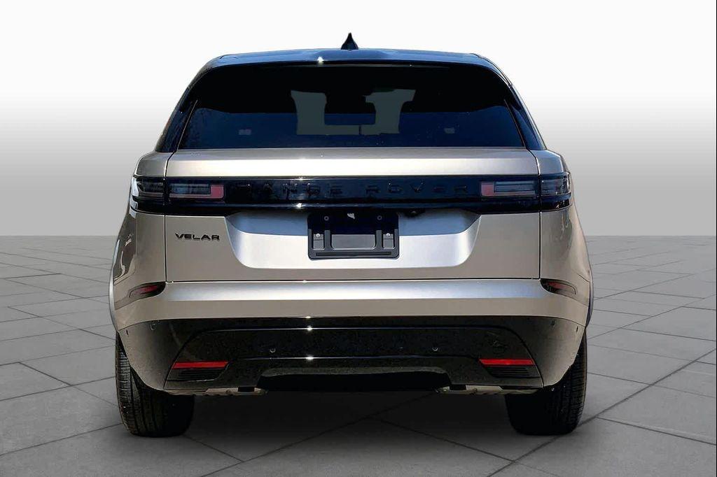 Land Rover Range Rover Velar 2026