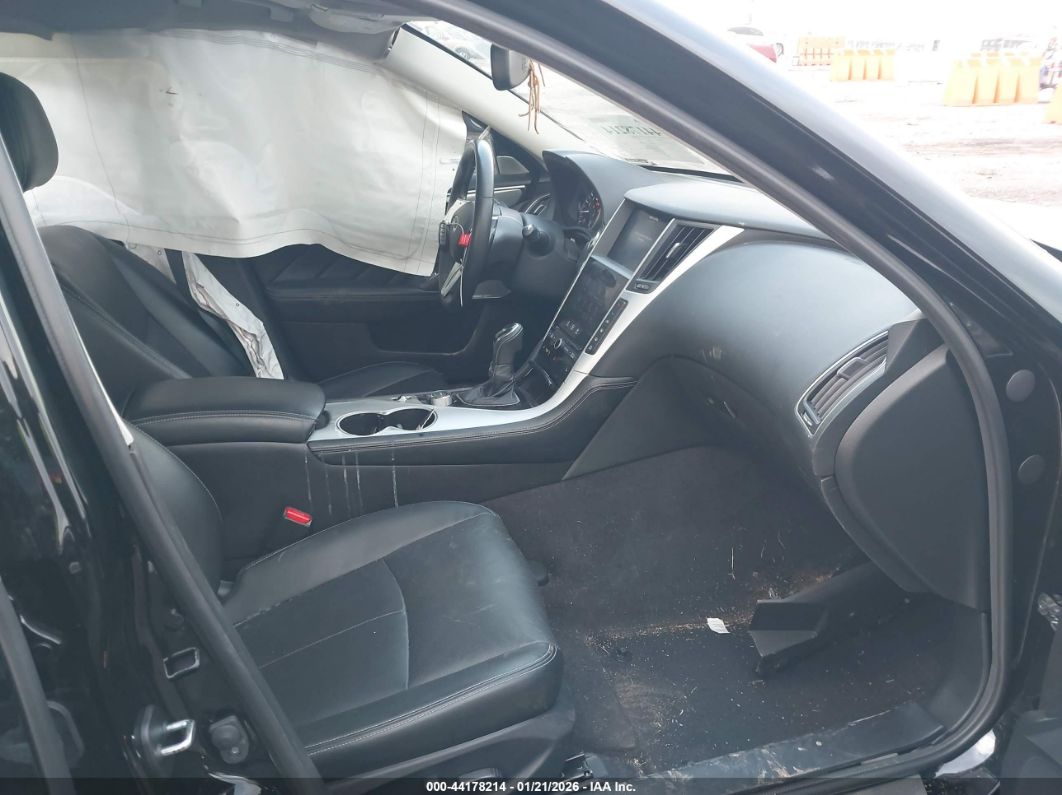 Infiniti Q50 2022