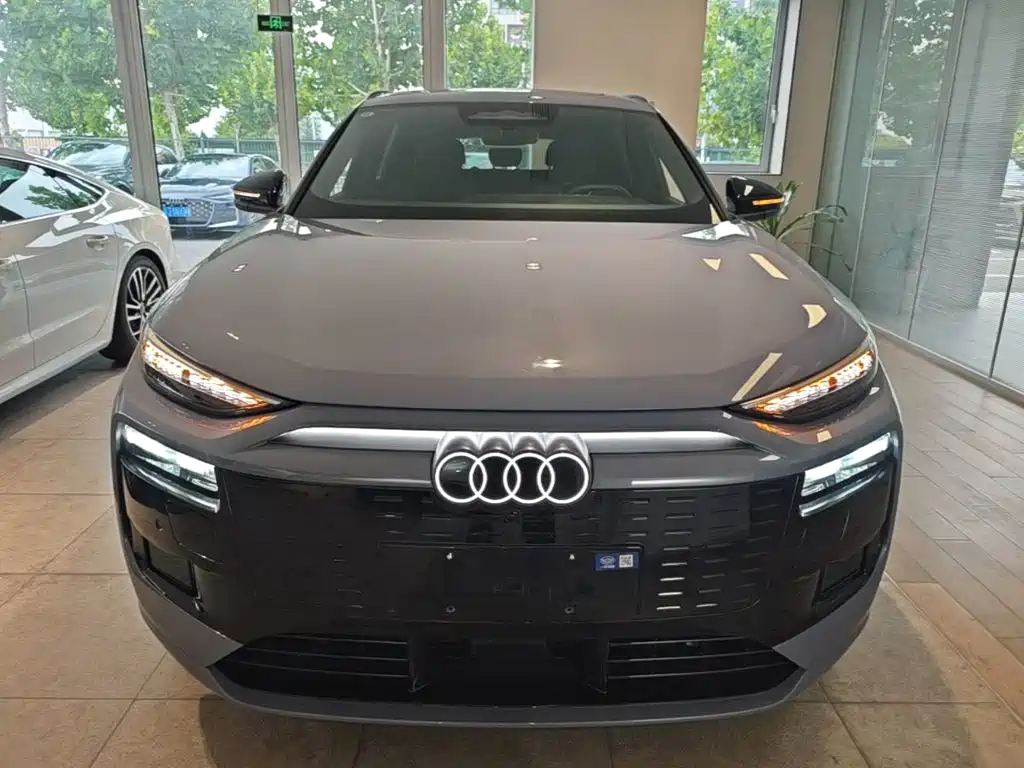 Audi e-tron 2025