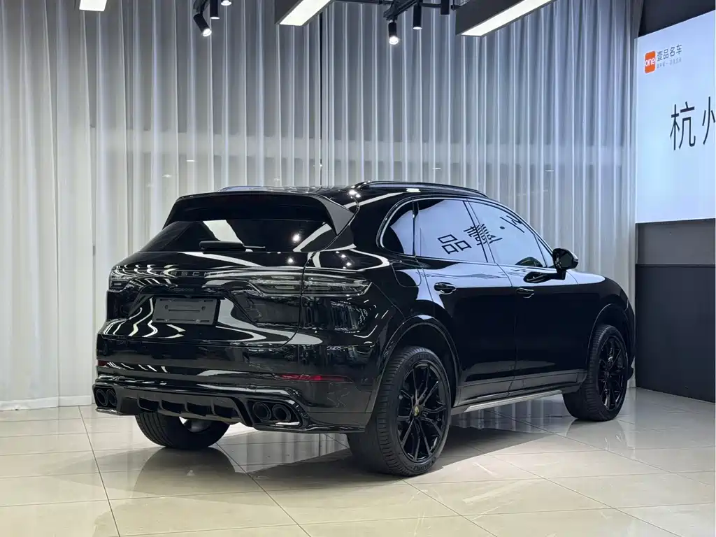 Porsche Cayenne 2023