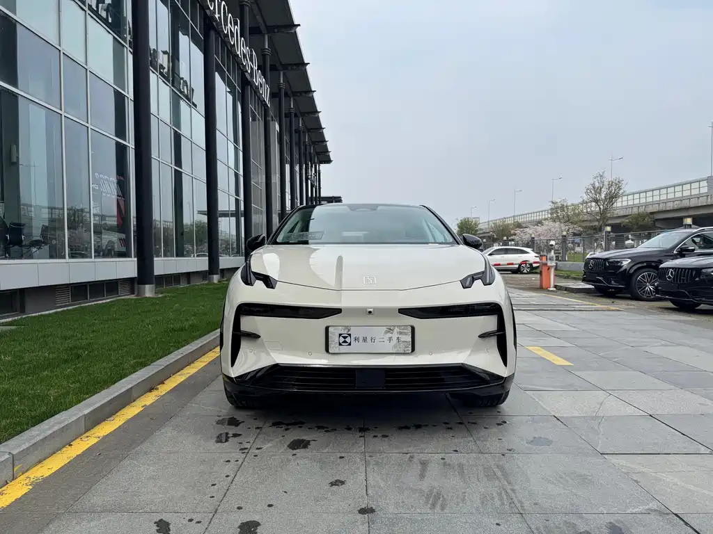 Zeekr X 2025