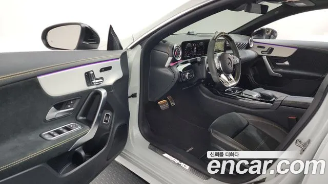 Mercedes-Benz CLA 2023