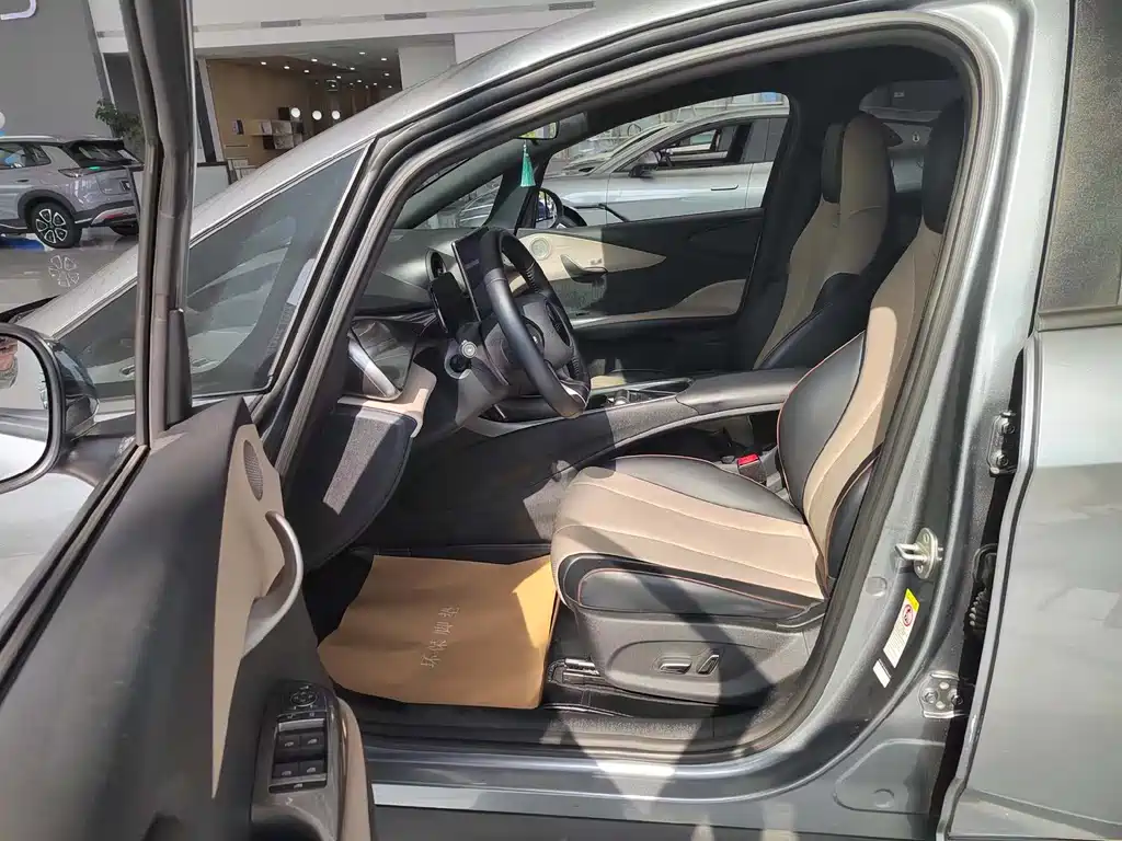 BYD Dolphin 2023