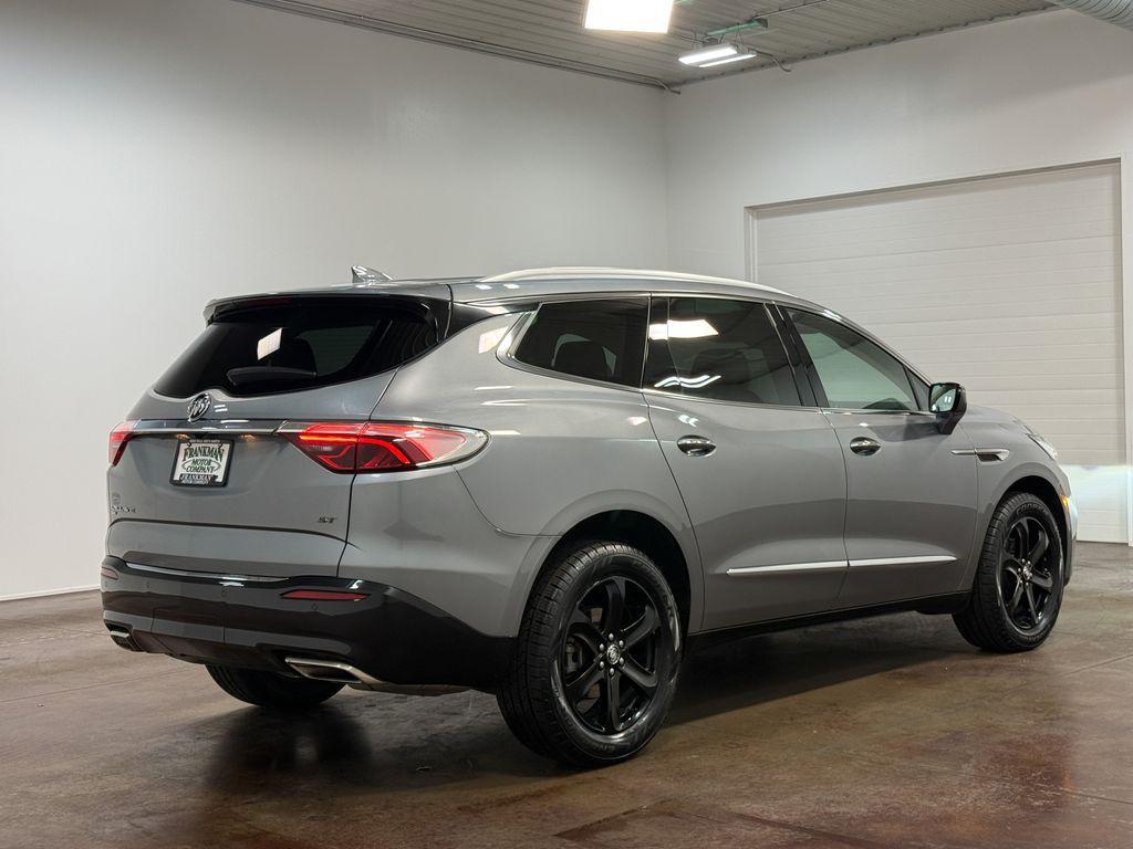 Buick Enclave 2023