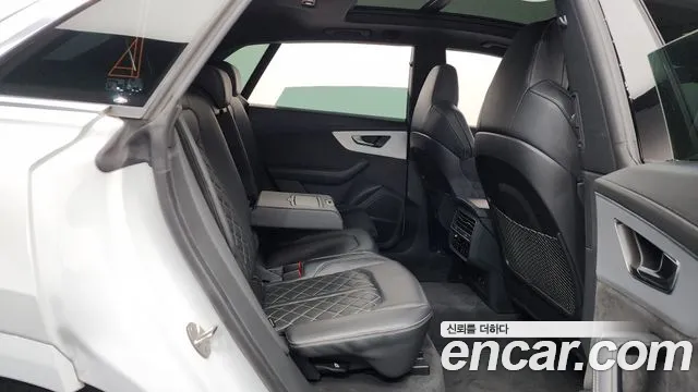 Audi Q8 2020