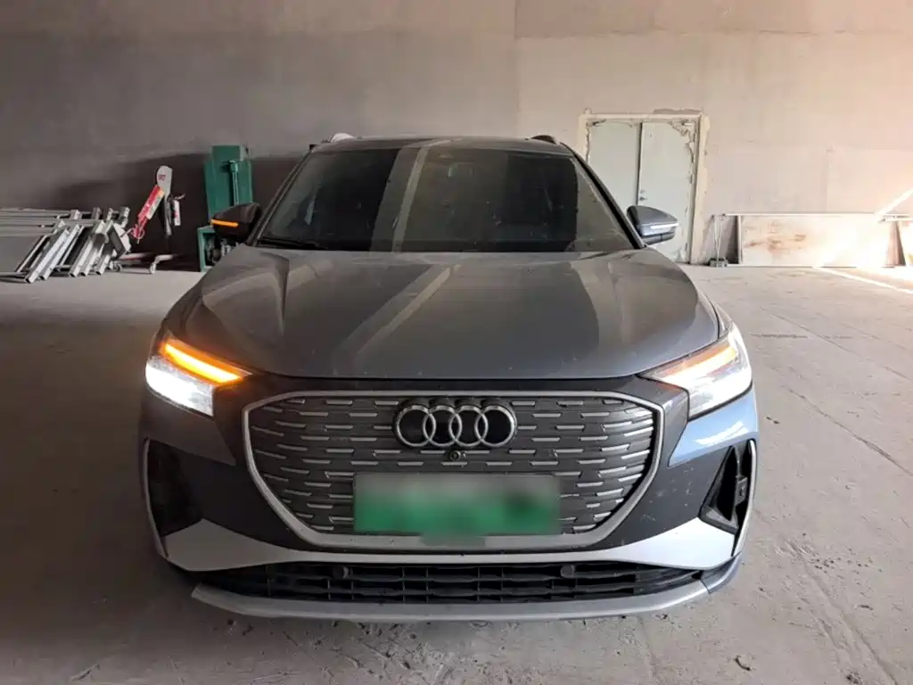 Audi Q4 e-tron 2024
