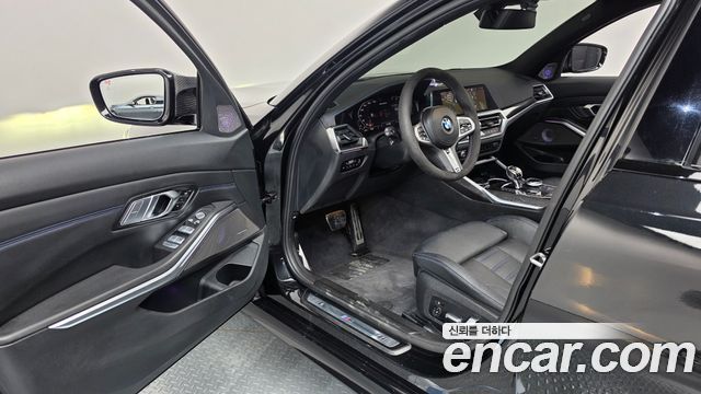 BMW 3 серии 2022
