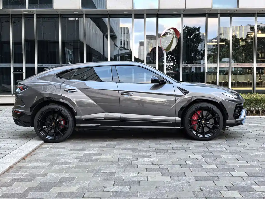 Lamborghini Urus 2023