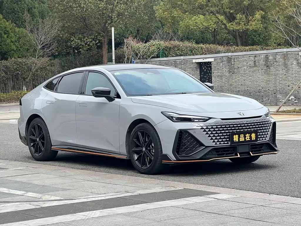 Changan UNI-V 2022