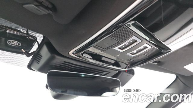 Land Rover Range Rover Velar 2026
