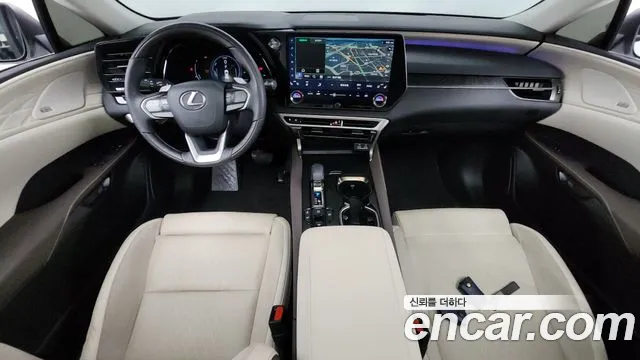 Lexus RX 2023