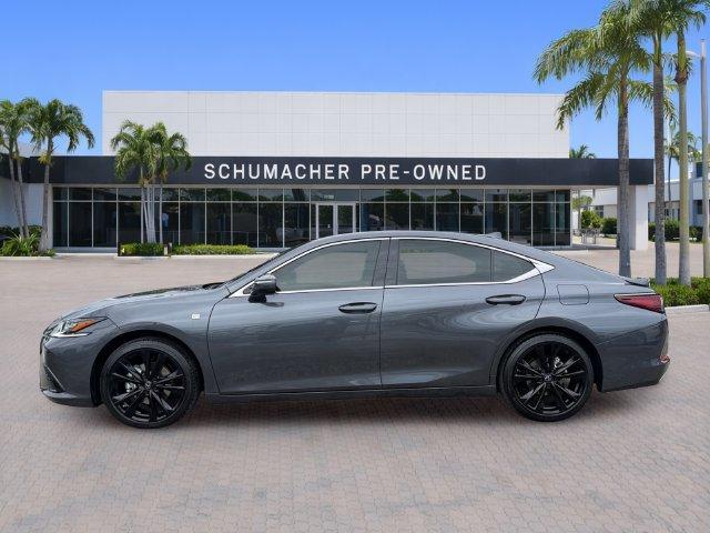 Lexus ES 2025
