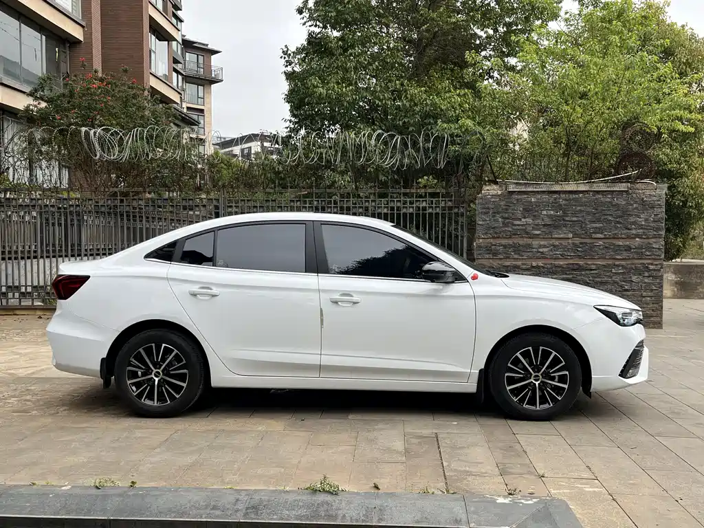 Roewe i5 2022