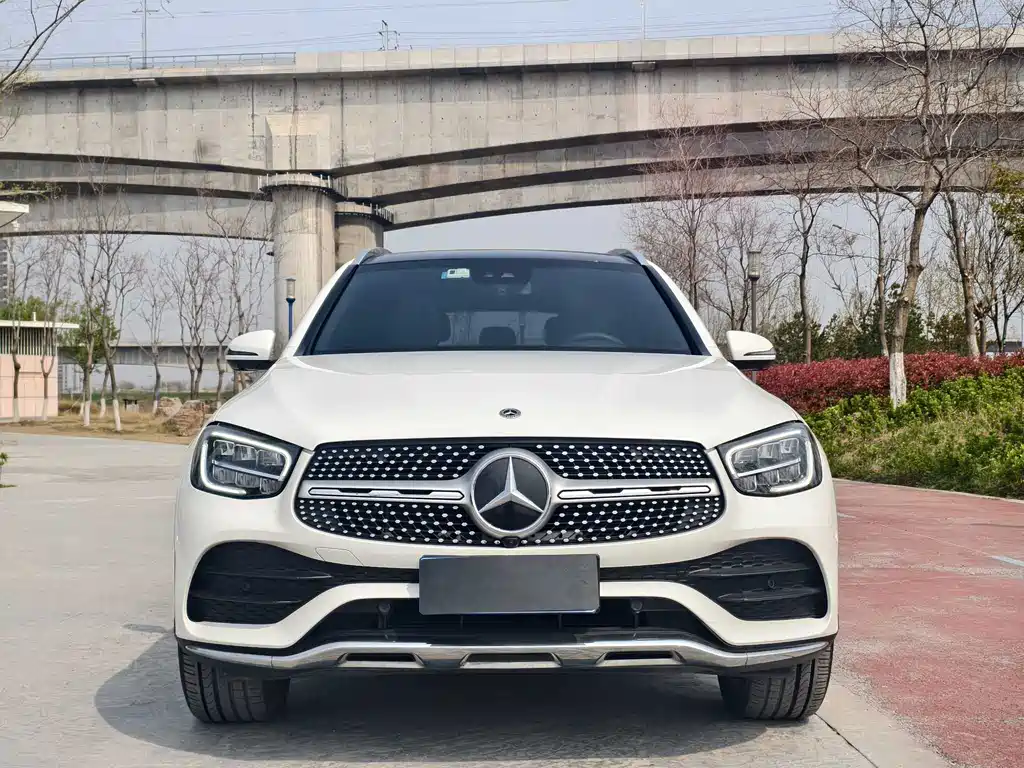 Mercedes-Benz GLC 2023