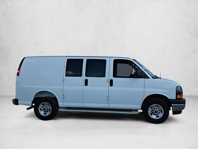 GMC Savana 2025