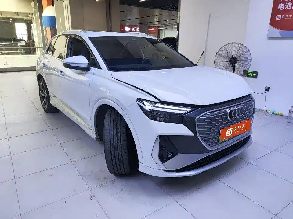 Audi Q4 e-tron 2023