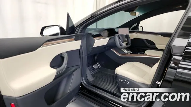 Tesla Model X 2024