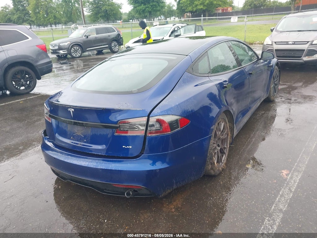 Tesla Model S 2021