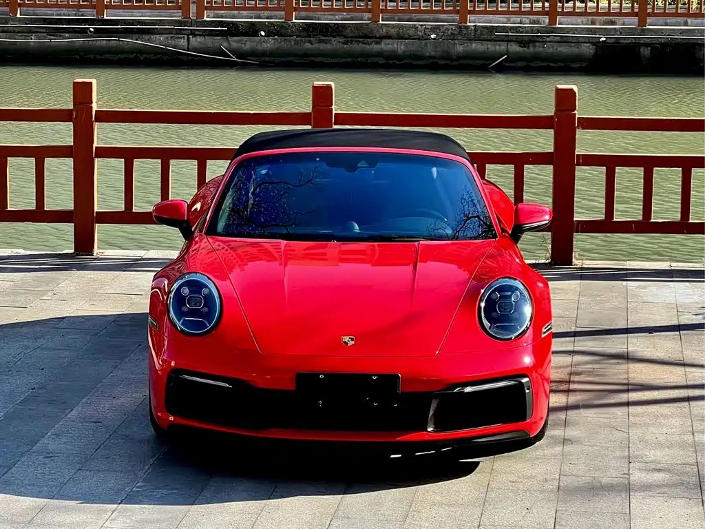 Porsche 911 2021